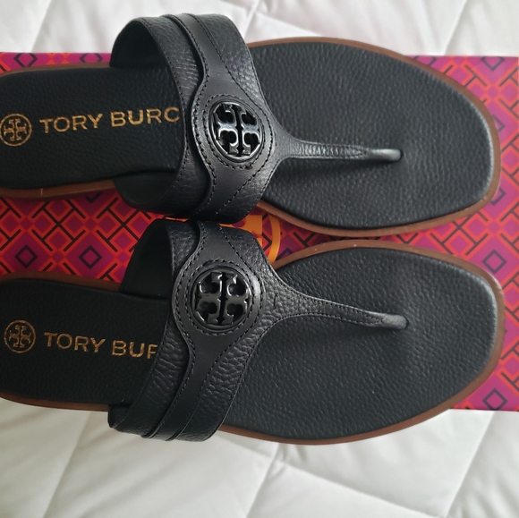 Tory Burch Thong Welt Leather Sandals Black 9 - Picture 10 of 16